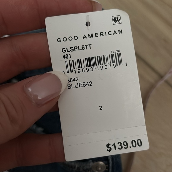 NWT- Good American-GOOD LEGS CIGARETTE JEANS - Picture 6 of 6